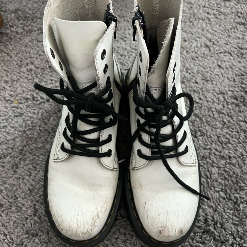 Doc Martens White Platform / Dr.Martens